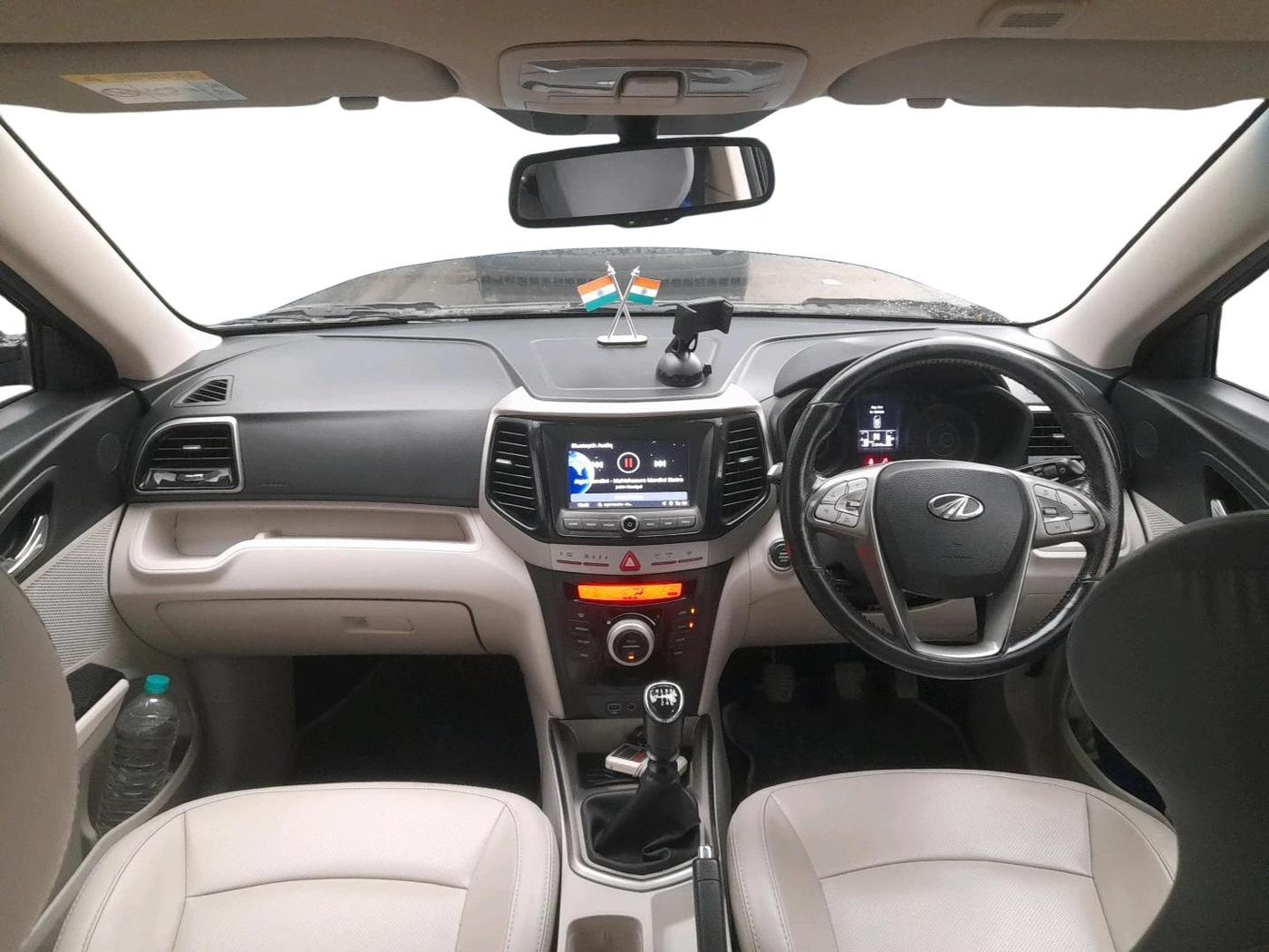 2021 Mahindra XUV300 W8 (O) 1.2 PETROL, Petrol, Manual, 51,849 km, interior