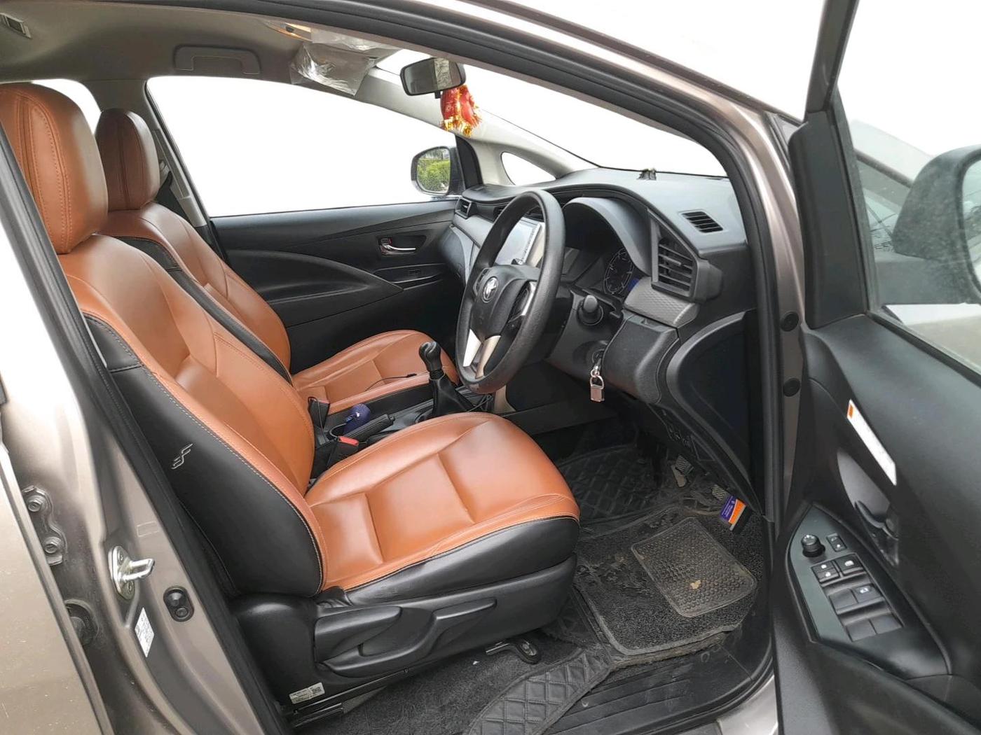 2023 Toyota Innova Crysta 2.4 GX 7STR, Diesel, Manual, 81,033 km, interior