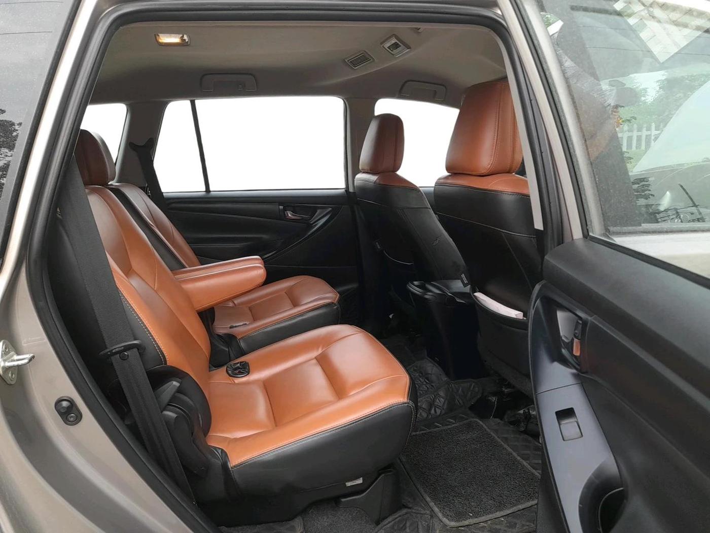 2023 Toyota Innova Crysta 2.4 GX 7STR, Diesel, Manual, 81,033 km, interior