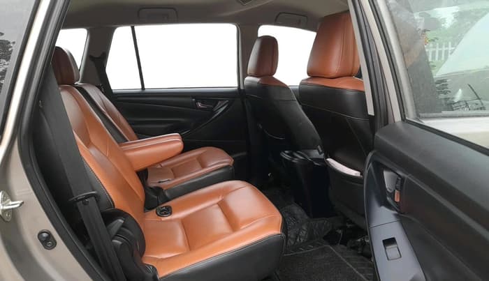 2023 Toyota Innova Crysta 2.4 GX 7STR, Diesel, Manual, 81,033 km, interior