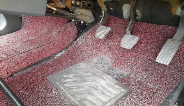 2017 Mahindra KUV 100 NXT K2 P 6 STR, Petrol, Manual, 1,09,119 km, interior