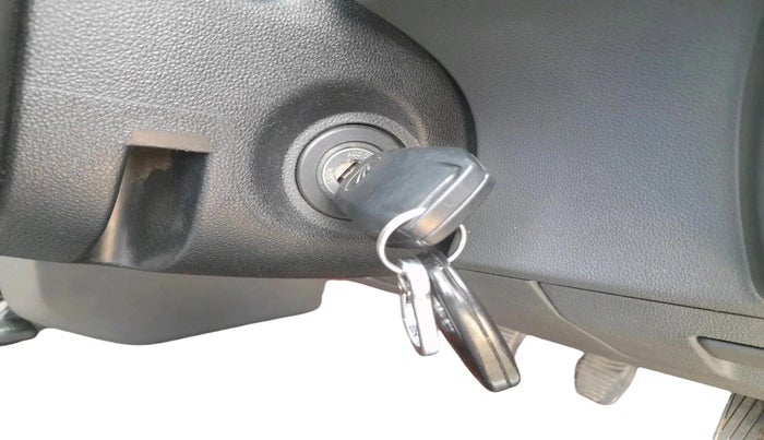 2017 Mahindra KUV 100 NXT K2 P 6 STR, Petrol, Manual, 1,09,119 km, interior