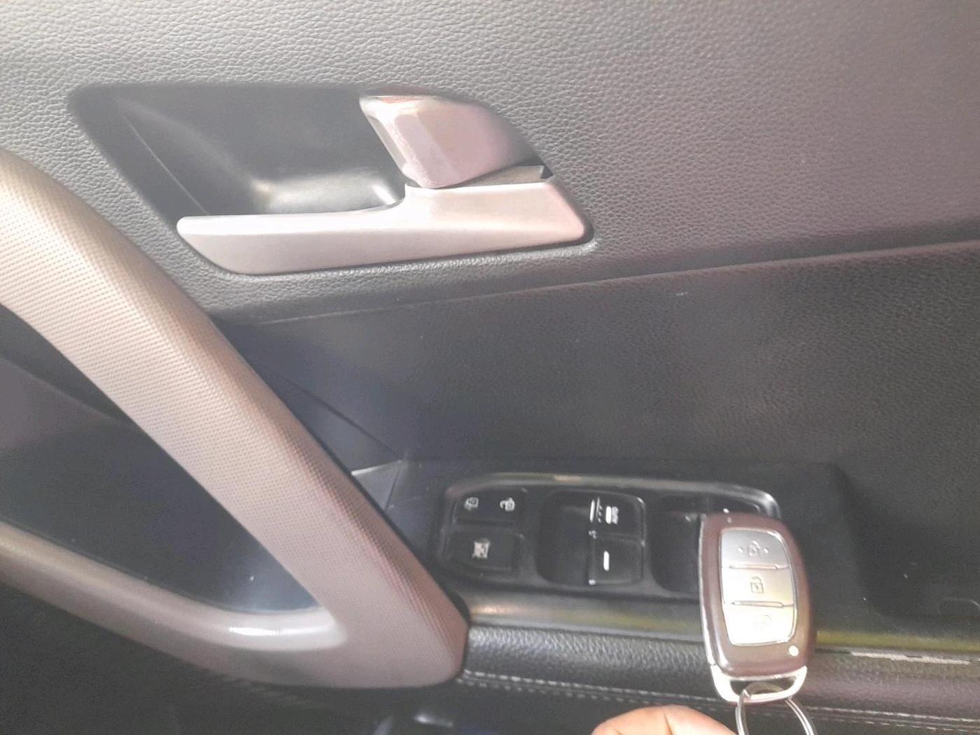 2018 Hyundai Creta SX (O) 1.6 DIESEL, Diesel, Manual, 1,46,182 km, interior