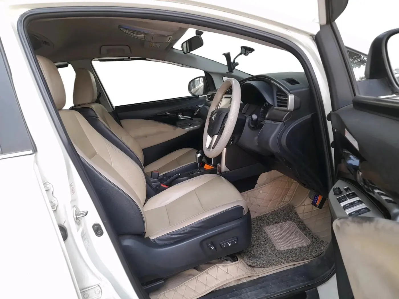 2020 Toyota Innova Crysta 2.4 ZX AT 7 STR, Diesel, Automatic, 1,14,470 km, interior