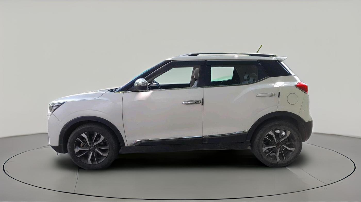 2019 Mahindra XUV300 W8 (O) 1.5 DIESEL, Diesel, Manual, 93,738 km, exterior