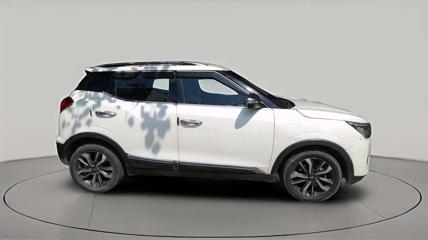 2019 Mahindra XUV300 W8 (O) 1.5 DIESEL, Diesel, Manual, 93,738 km, exterior
