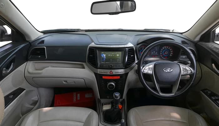 2019 Mahindra XUV300 W8 (O) 1.5 DIESEL, Diesel, Manual, 93,738 km, interior