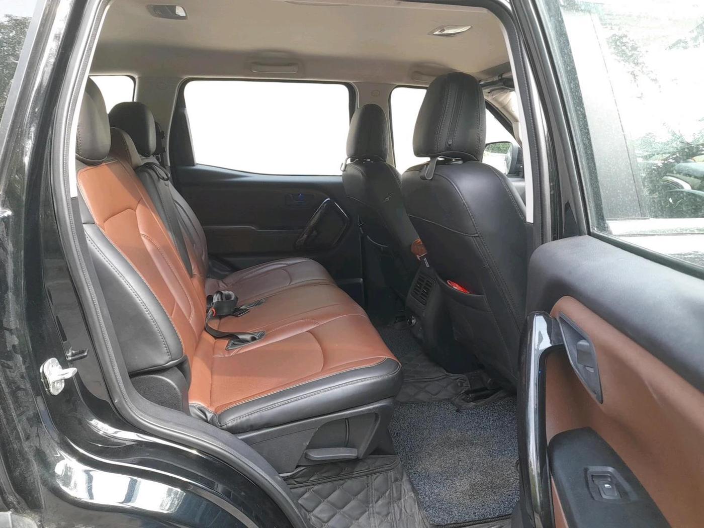 2024 Mahindra SCORPIO-N Z4 PETROL MT 7 STR, Petrol, Manual, 9,679 km, interior