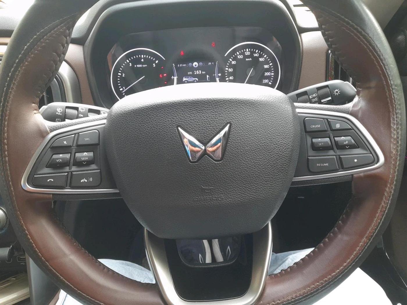2024 Mahindra SCORPIO-N Z4 PETROL MT 7 STR, Petrol, Manual, 9,679 km, interior