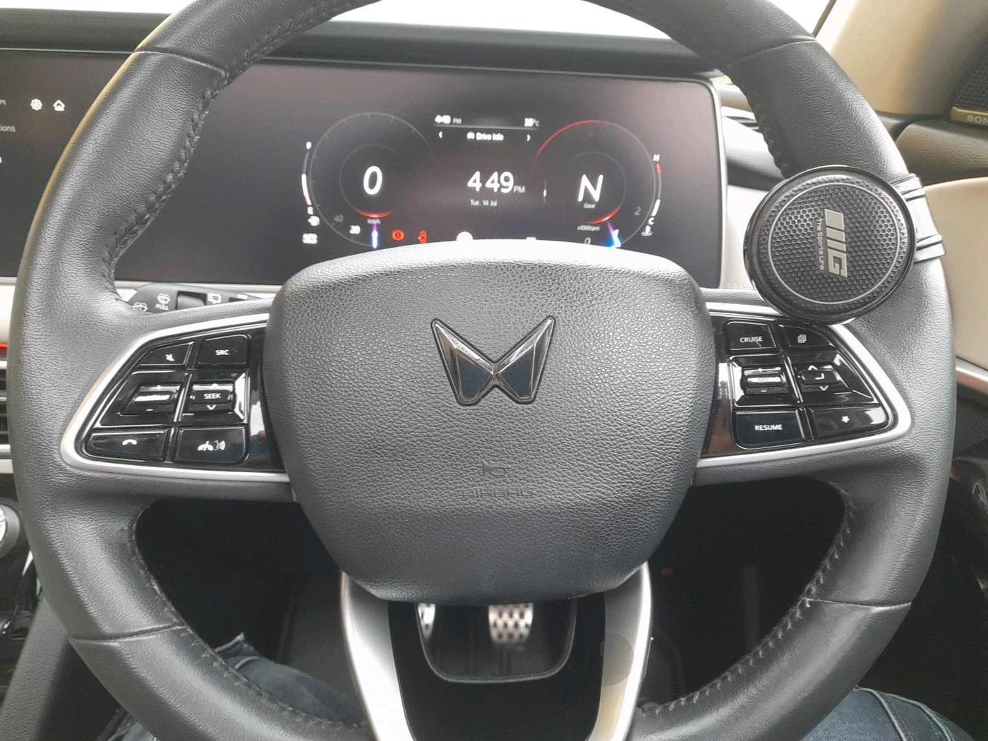 2023 Mahindra XUV700 AX 7 LUXURY D MT 7 STR, Diesel, Manual, 45,753 km, interior