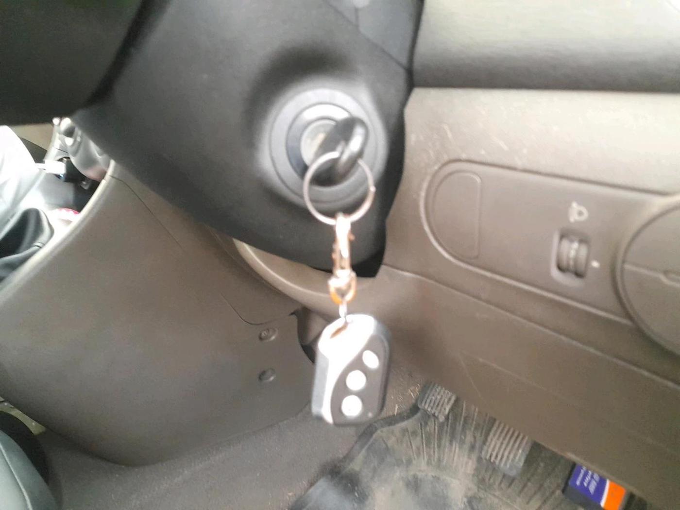 2011 Hyundai i10 MAGNA 1.2, Petrol, Manual, 52,026 km, interior