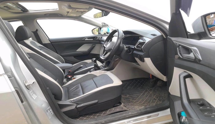 2023 Volkswagen TAIGUN TOPLINE 1.0 TSI MT, Petrol, Manual, 29,336 km, interior