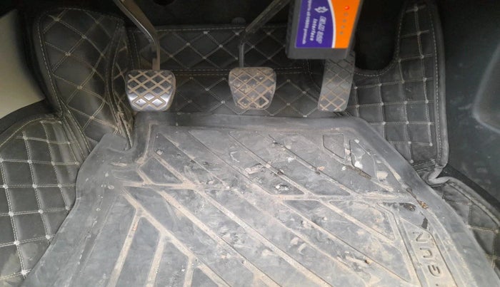 2023 Volkswagen TAIGUN TOPLINE 1.0 TSI MT, Petrol, Manual, 29,336 km, interior