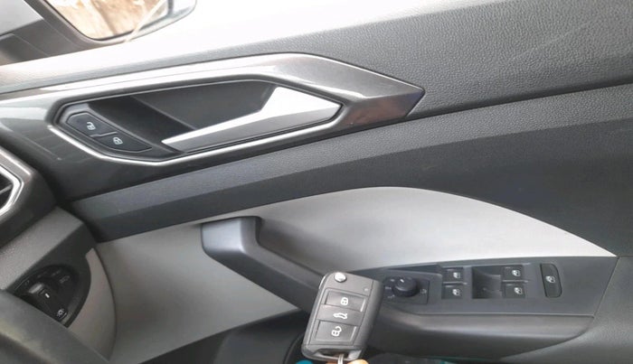 2023 Volkswagen TAIGUN TOPLINE 1.0 TSI MT, Petrol, Manual, 29,336 km, interior