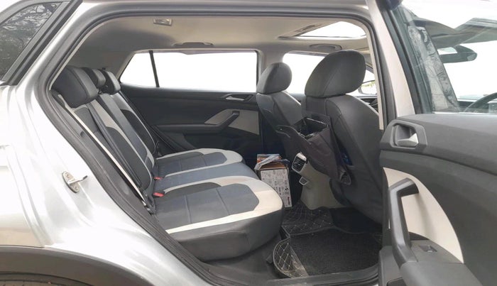 2023 Volkswagen TAIGUN TOPLINE 1.0 TSI MT, Petrol, Manual, 29,336 km, interior