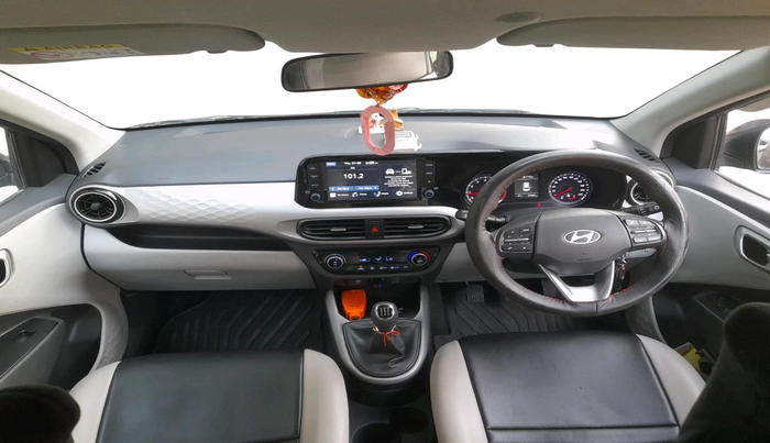 2024 Hyundai GRAND I10 NIOS SPORTZ 1.2 KAPPA VTVT, Petrol, Manual, 29,482 km, interior