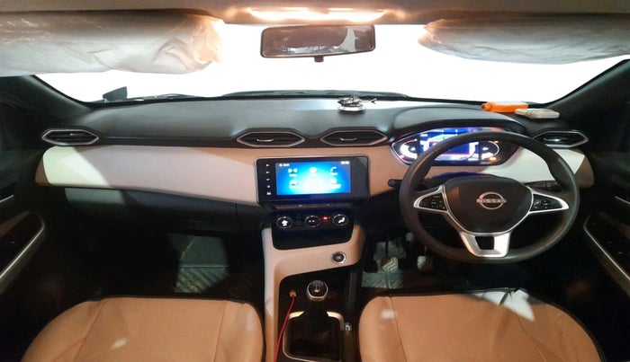 2024 Nissan MAGNITE XV MT, Petrol, Manual, 34,000 km, interior