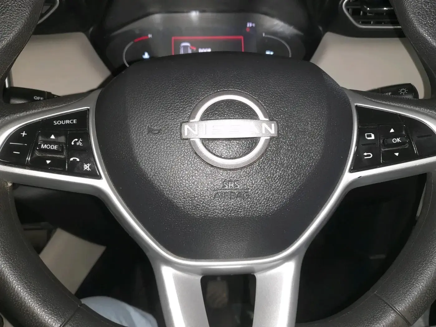 2024 Nissan MAGNITE XV MT, Petrol, Manual, 34,000 km, interior