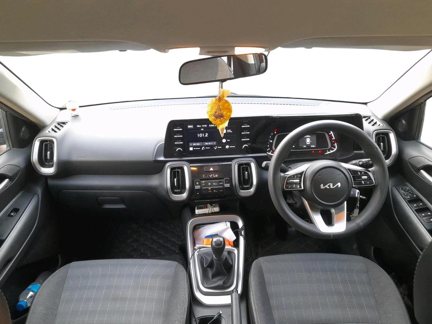 2022 KIA SONET HTK PLUS 1.2, Petrol, Manual, 3,592 km, interior