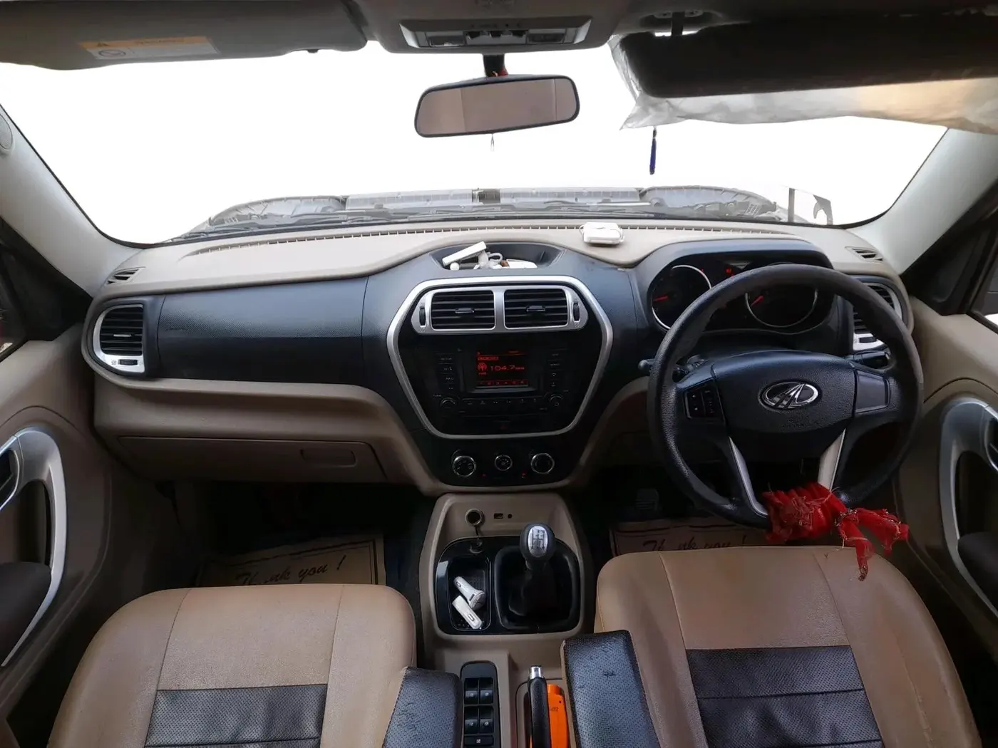 2018 Mahindra TUV300 T8, Diesel, Manual, 73,000 km, interior