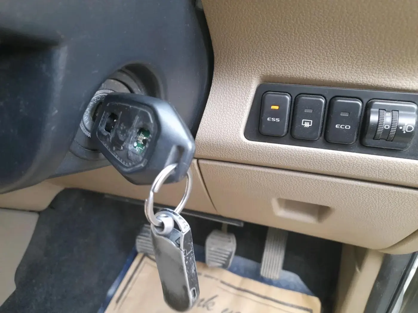 2018 Mahindra TUV300 T8, Diesel, Manual, 73,000 km, interior