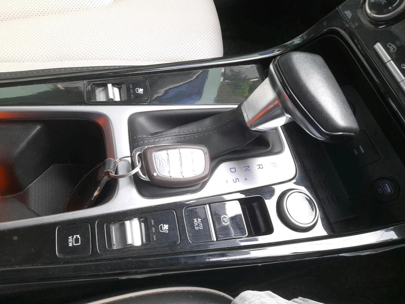 2023 Hyundai Creta SX (O) IVT 1.5 PETROL, Petrol, Automatic, 11,466 km, interior