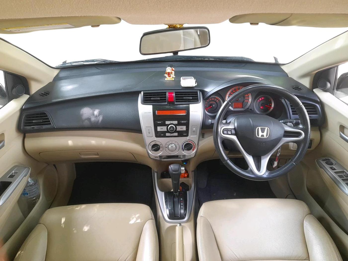 2011 Honda City 1.5L I-VTEC V AT, Petrol, Automatic, 65,915 km, interior
