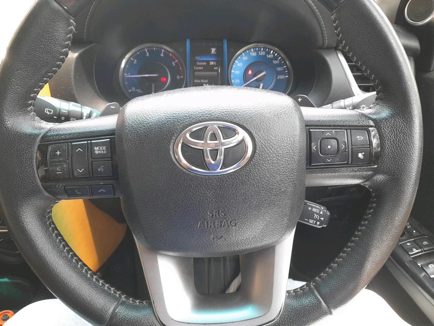 2023 Toyota Fortuner 4X4 AT 2.8 DIESEL, Diesel, Automatic, 62,245 km, interior
