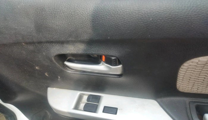 2018 Maruti Wagon R 1.0 LXI CNG, CNG, Manual, 1,36,202 km, interior