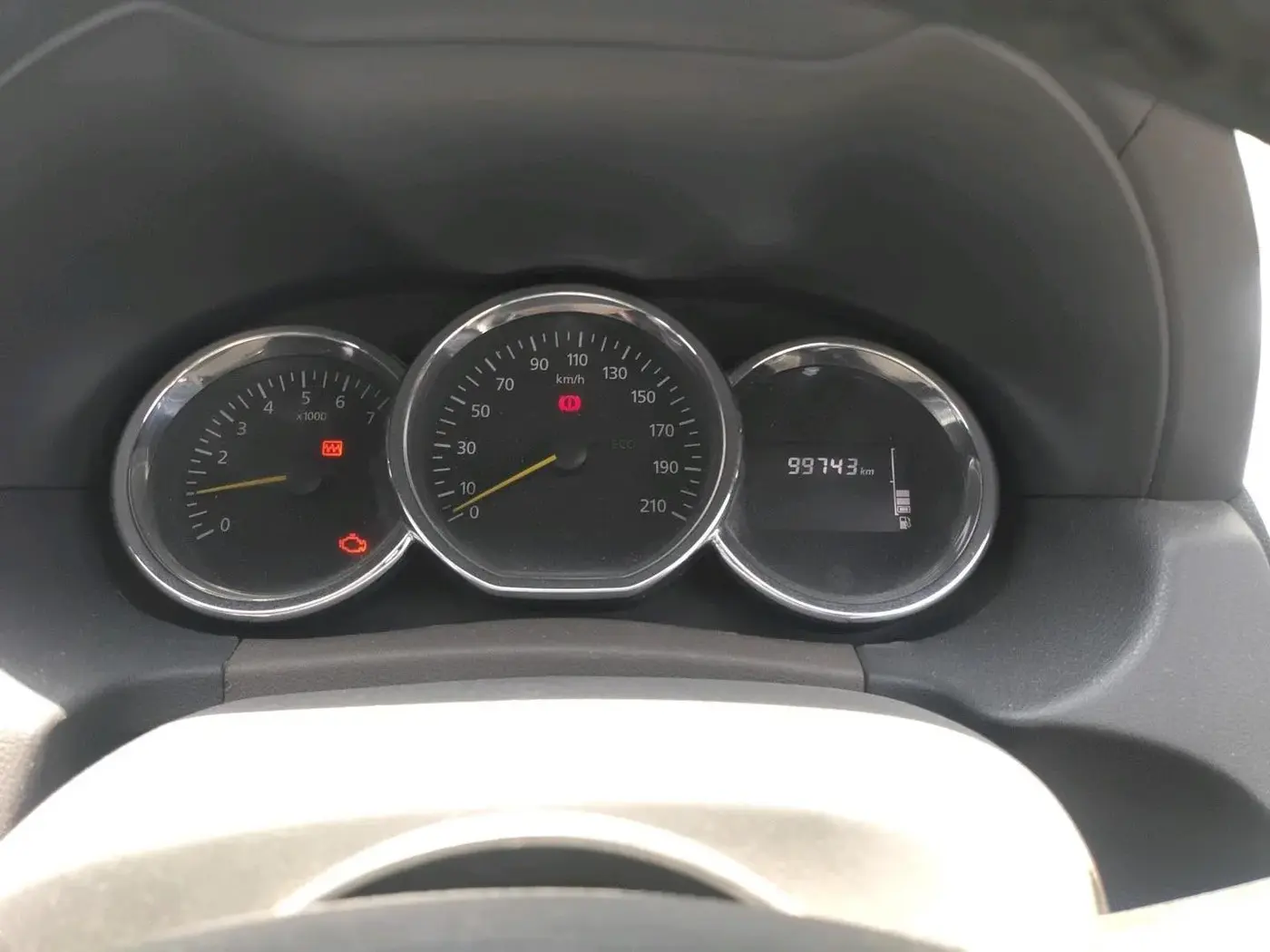 2016 Renault Duster 110 PS RXL 4X2 MT, Diesel, Manual, 99,743 km, interior