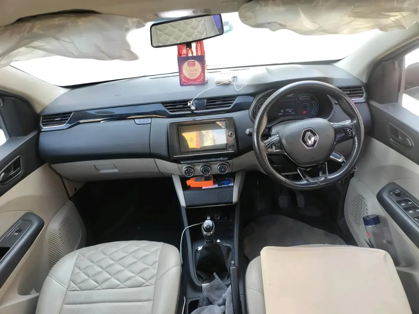 2024 Renault TRIBER RXT, Petrol, Manual, 43,535 km, interior