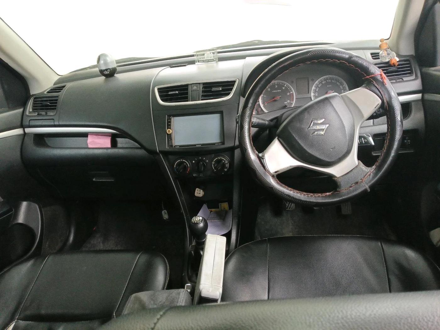 2012 Maruti Swift VDI, Diesel, Manual, 2,32,962 km, interior