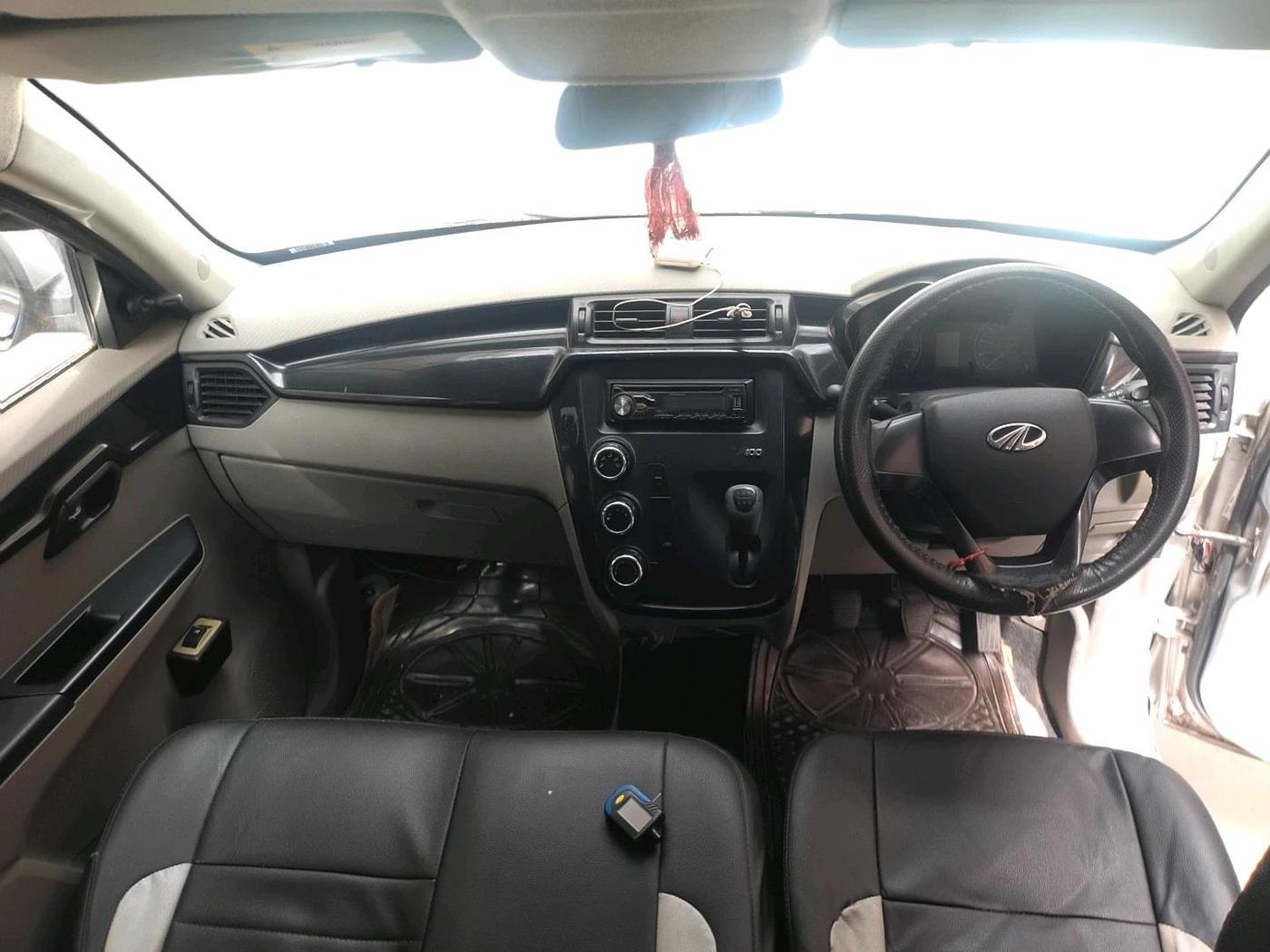 2016 Mahindra Kuv100 K2 D 6 STR, Diesel, Manual, 84,938 km, interior