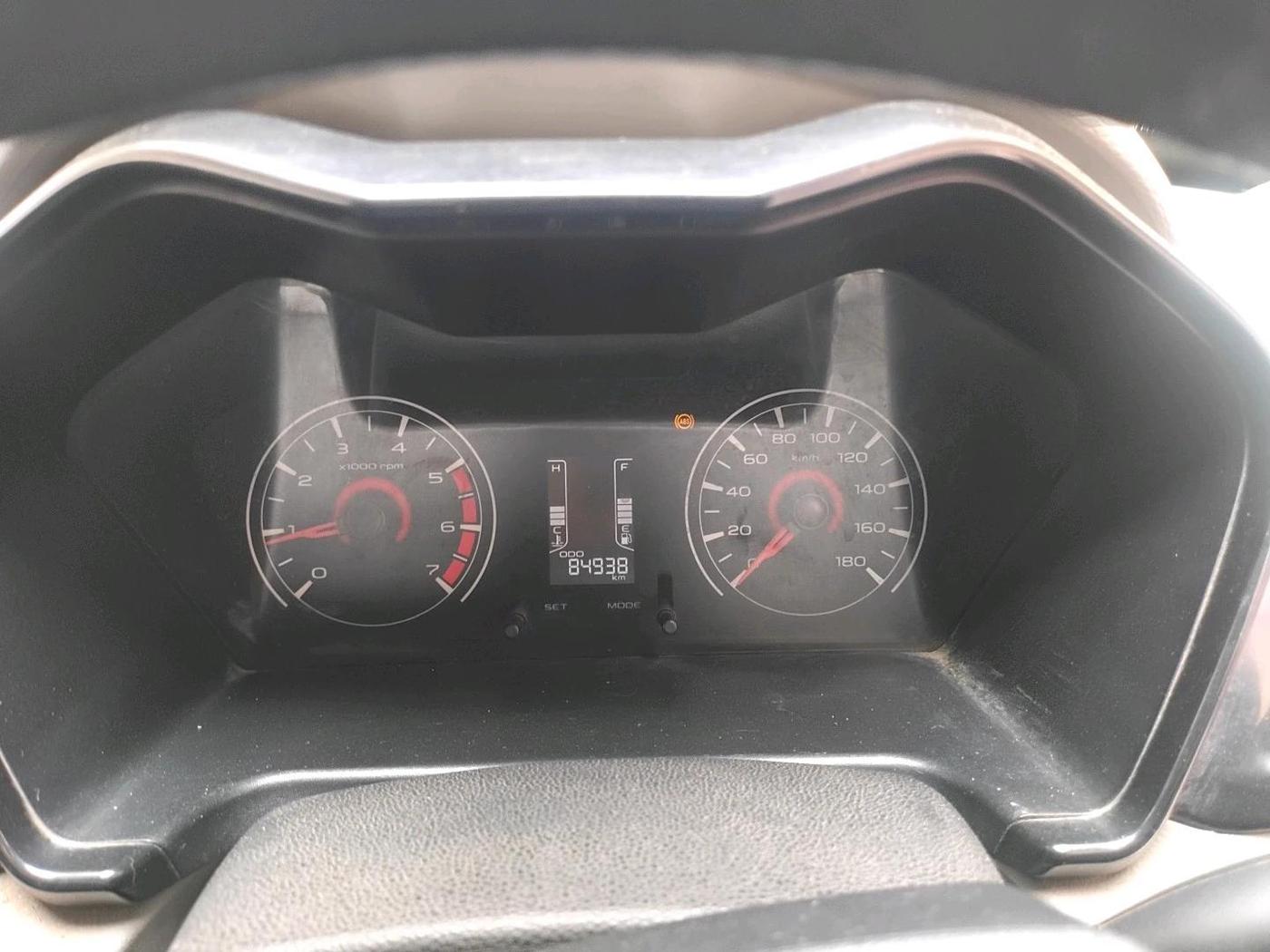2016 Mahindra Kuv100 K2 D 6 STR, Diesel, Manual, 84,938 km, interior