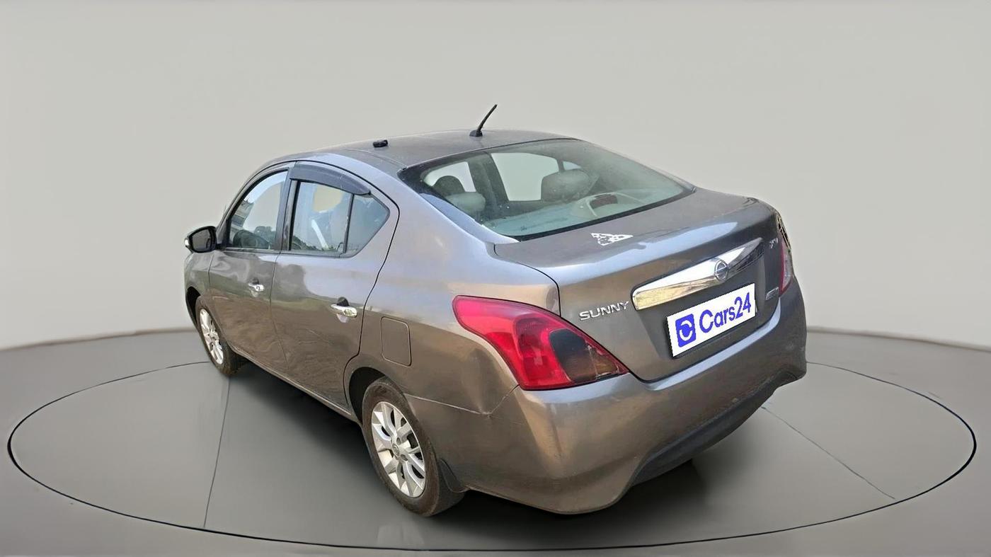 2015 Nissan Sunny XV DIESEL, Diesel, Manual, 1,59,744 km, exterior