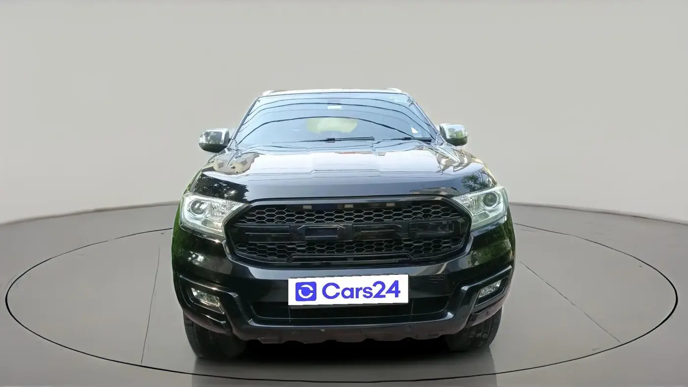 2017 Ford Endeavour TITANIUM 3.2 4X4 AT, Diesel, Automatic, 1,61,494 km, exterior