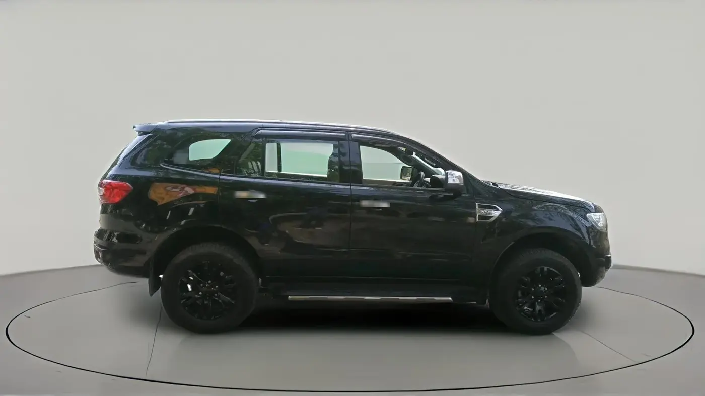2017 Ford Endeavour TITANIUM 3.2 4X4 AT, Diesel, Automatic, 1,61,494 km, exterior