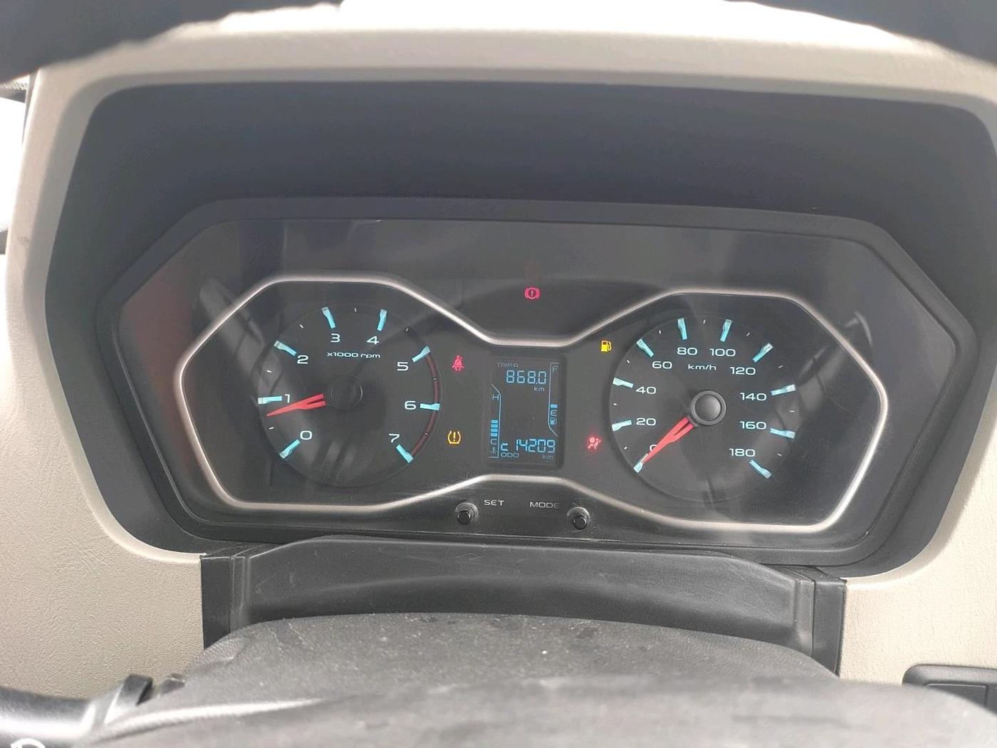 2016 Mahindra Scorpio S10 2WD INTELLI-HYBRID, Diesel, Manual, 1,14,209 km, interior
