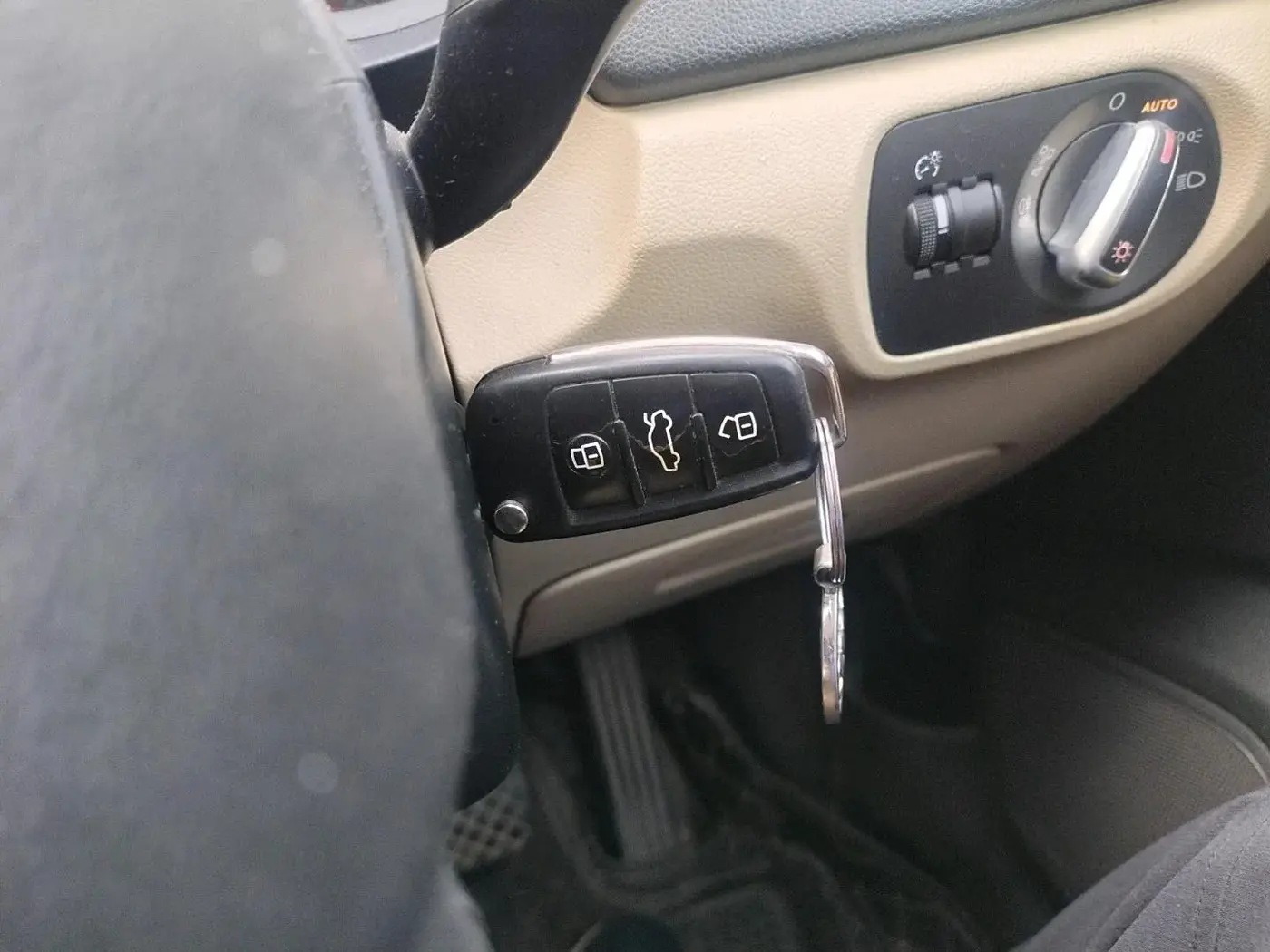 2015 Audi Q3 35 TDI Quattro, Diesel, Automatic, 1,29,329 km, interior