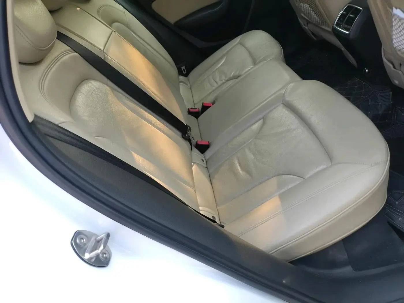 2015 Audi Q3 35 TDI Quattro, Diesel, Automatic, 1,29,329 km, interior