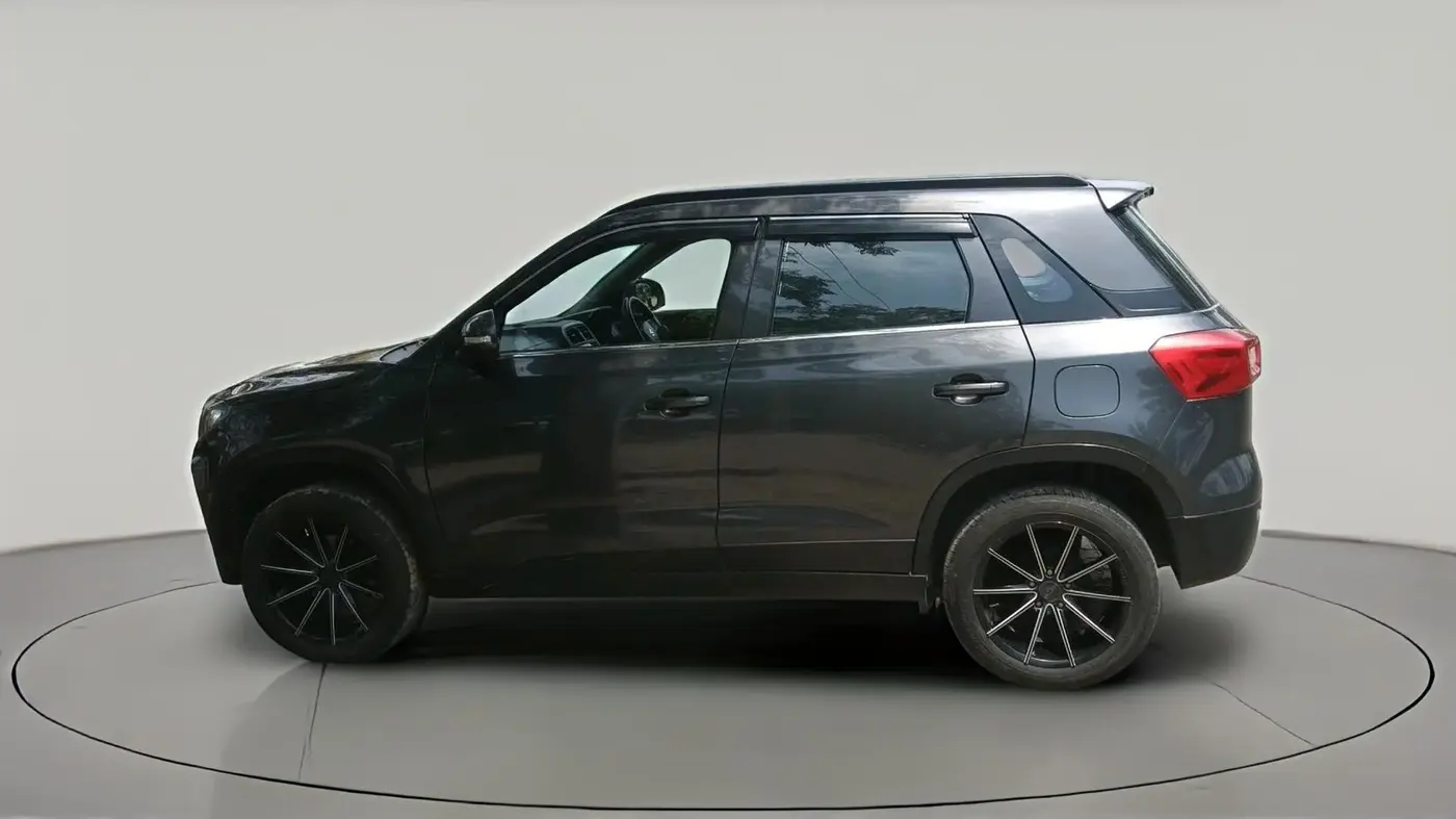 2021 Maruti Vitara Brezza LXI, Petrol, Manual, 1,03,850 km, exterior