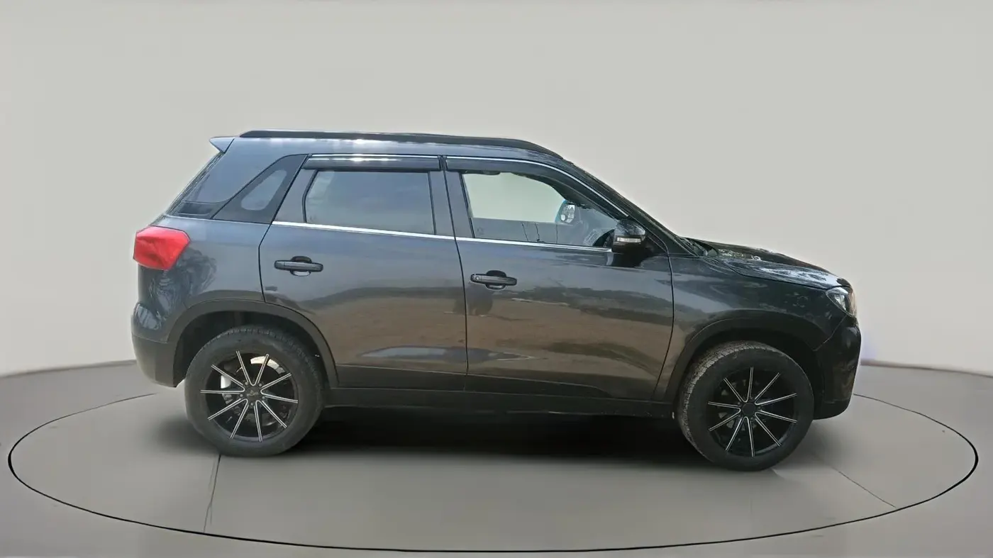 2021 Maruti Vitara Brezza LXI, Petrol, Manual, 1,03,850 km, exterior