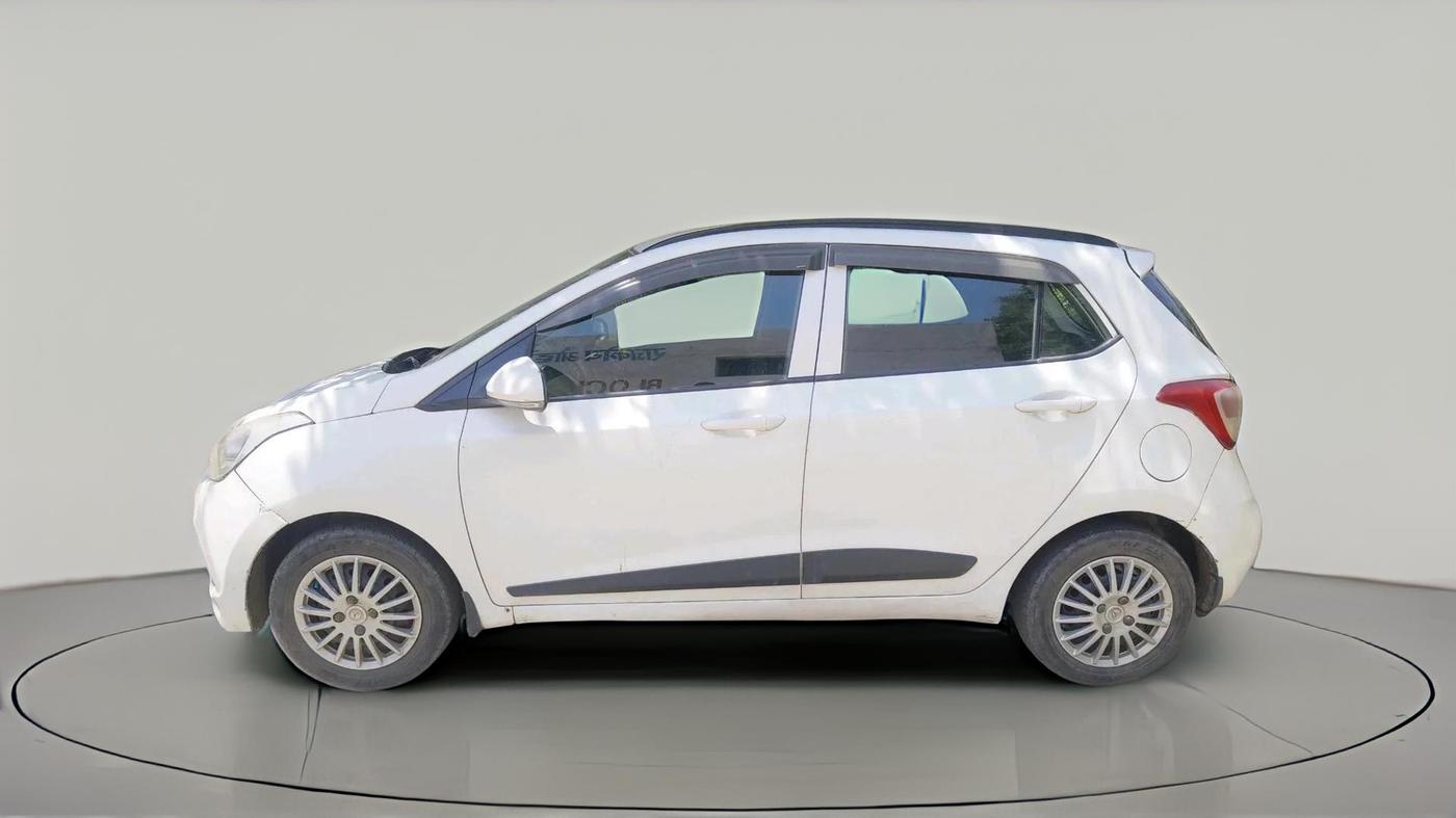 2017 Hyundai Grand i10 SPORTZ (O) 1.2 KAPPA VTVT, CNG, Manual, 98,159 km, exterior