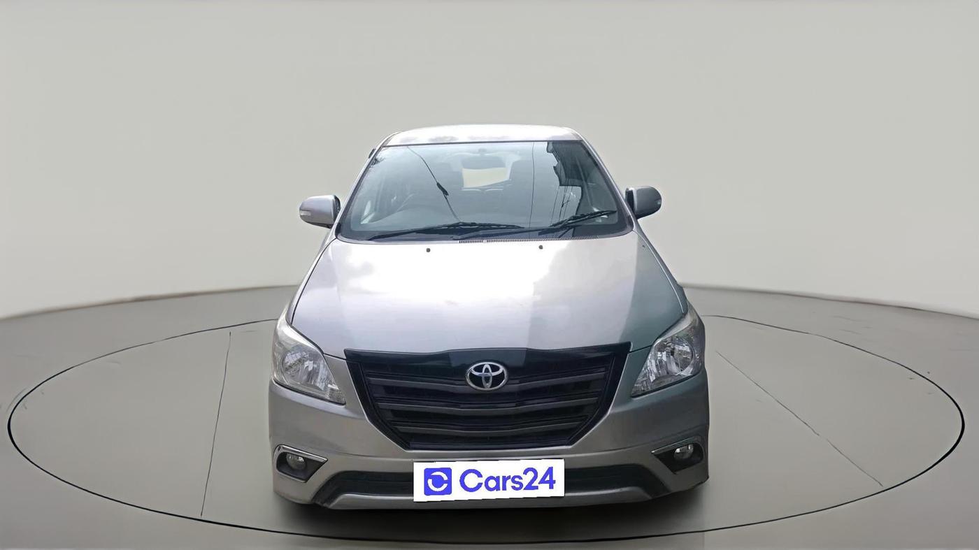 2014 Toyota Innova 2.5 GX 7 STR, Diesel, Manual, 1,42,171 km, exterior