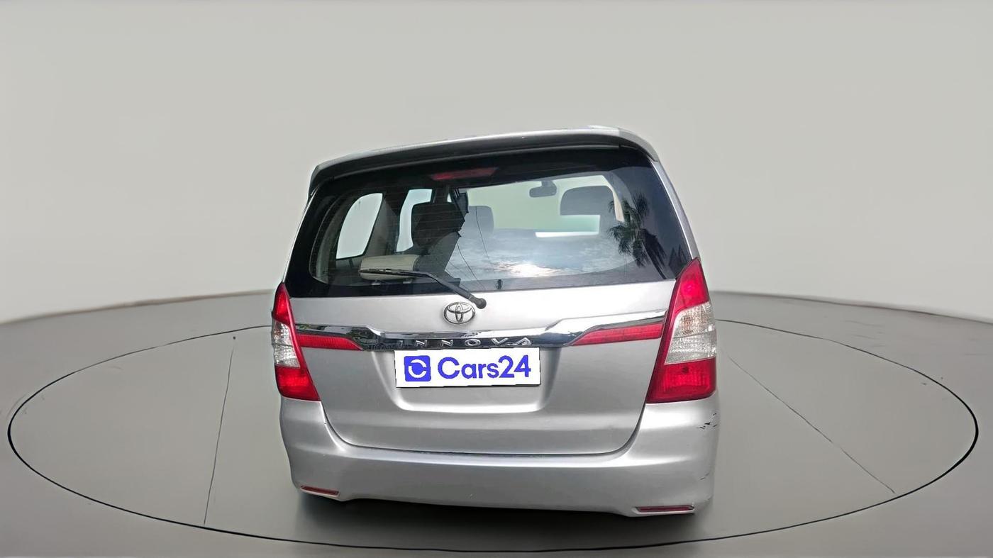 2014 Toyota Innova 2.5 GX 7 STR, Diesel, Manual, 1,42,171 km, exterior