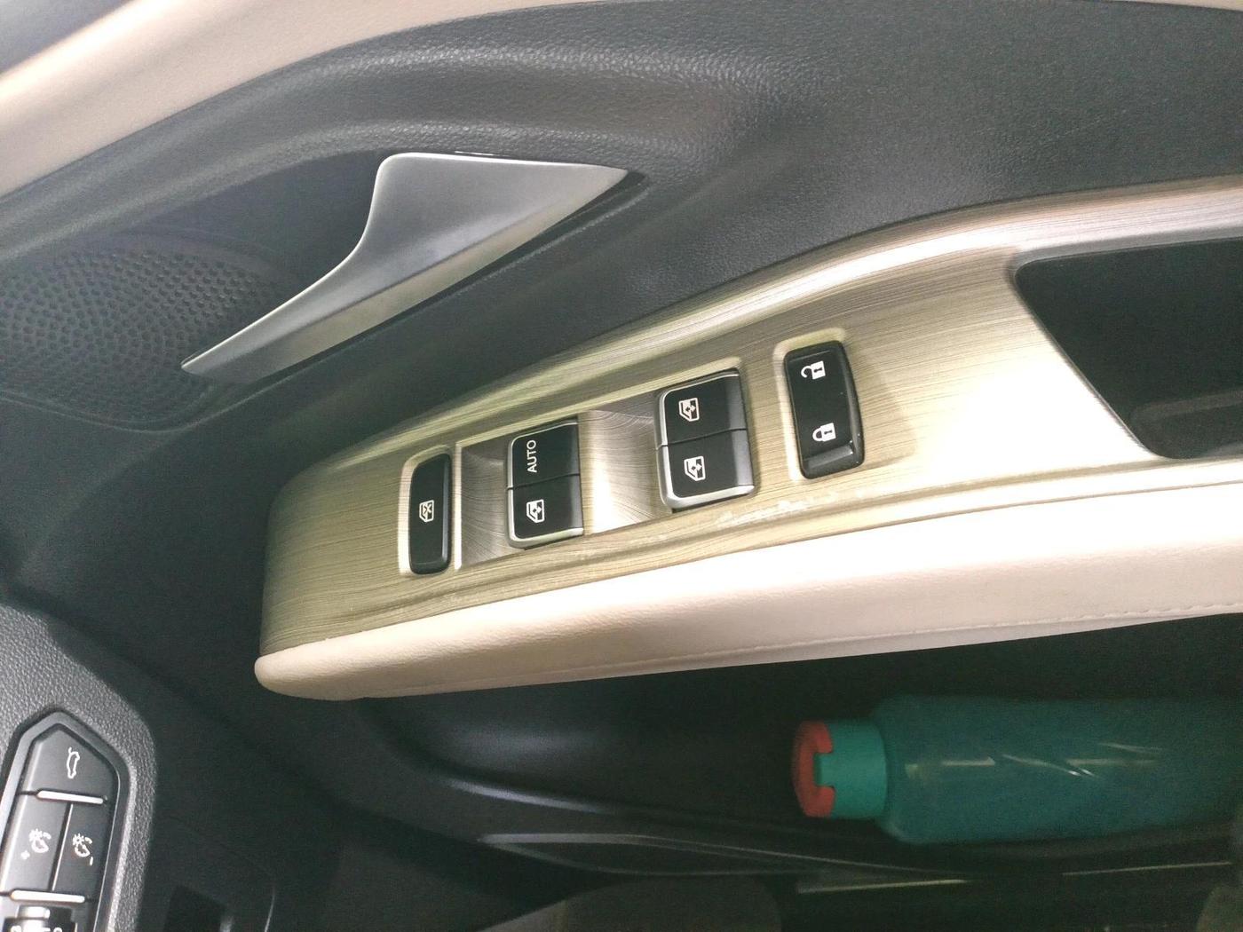 2023 MG HECTOR SAVVY PRO 1.5 TURBO CVT PETROL, Petrol, Automatic, 30,233 km, interior