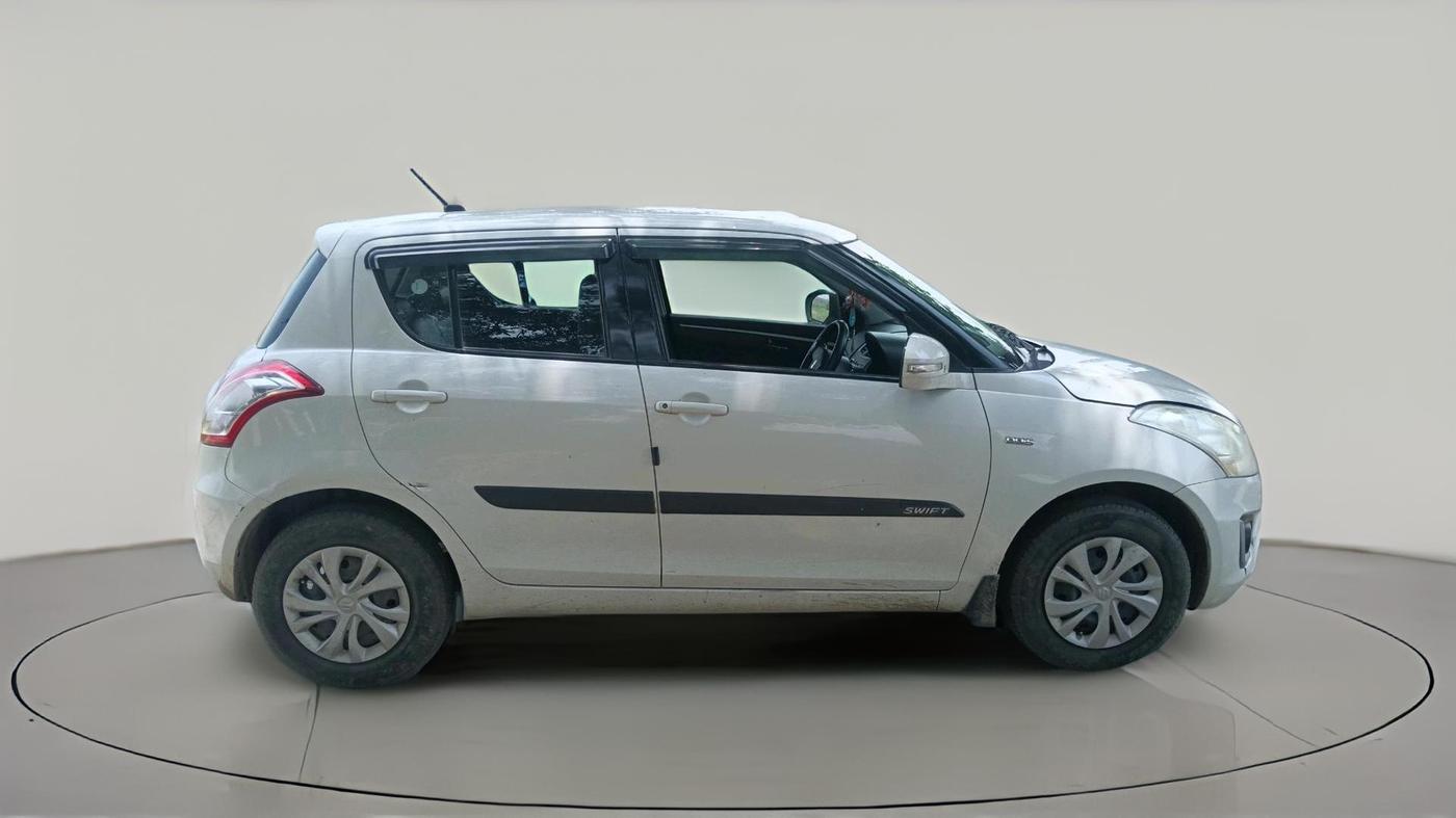 2017 Maruti Swift VDI, Diesel, Manual, 1,60,849 km, exterior