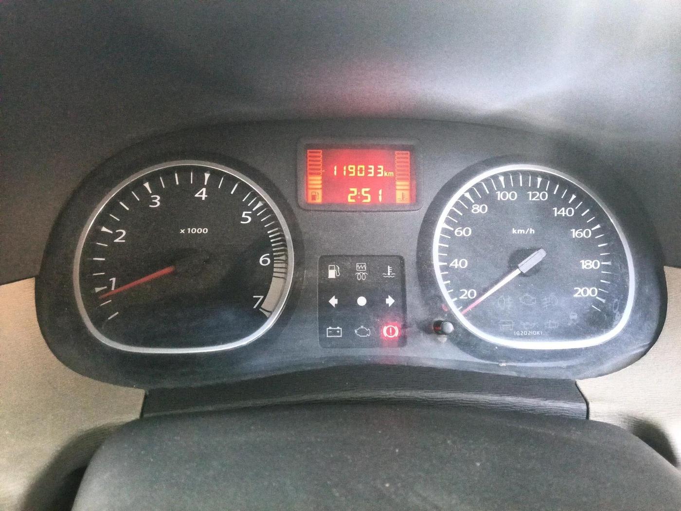 2013 Renault Duster 85 PS RXL DIESEL, Diesel, Manual, 1,19,033 km, interior