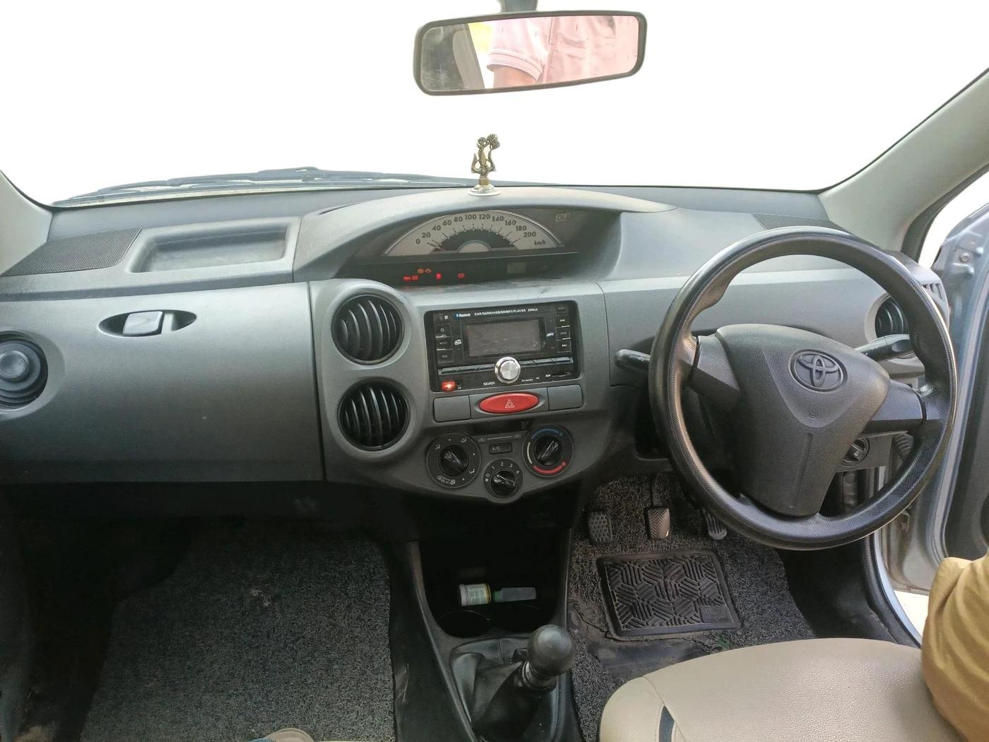 2012 Toyota Etios Liva GD, Diesel, Manual, 1,25,058 km, interior