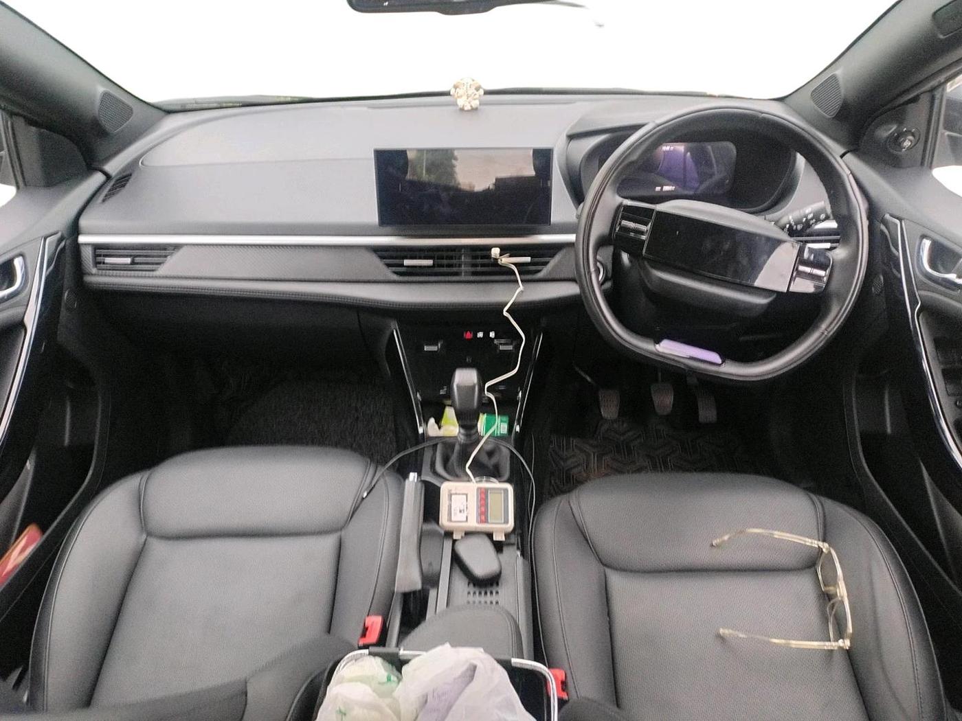 2023 Tata NEXON FEARLESS PLUS S 1.2 REVOTRON 6 MT DT, Petrol, Manual, 33,864 km, interior